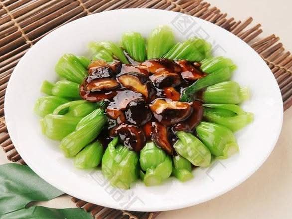 Stir Fried Choy Sum with Mushroom (V)香菇菜心